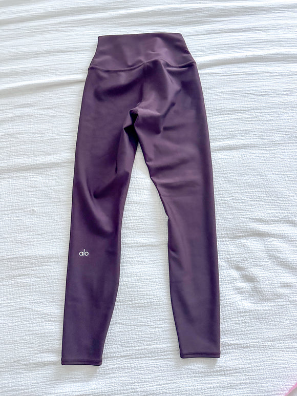 Alo Yoga Airlift Tights in purple sz xs