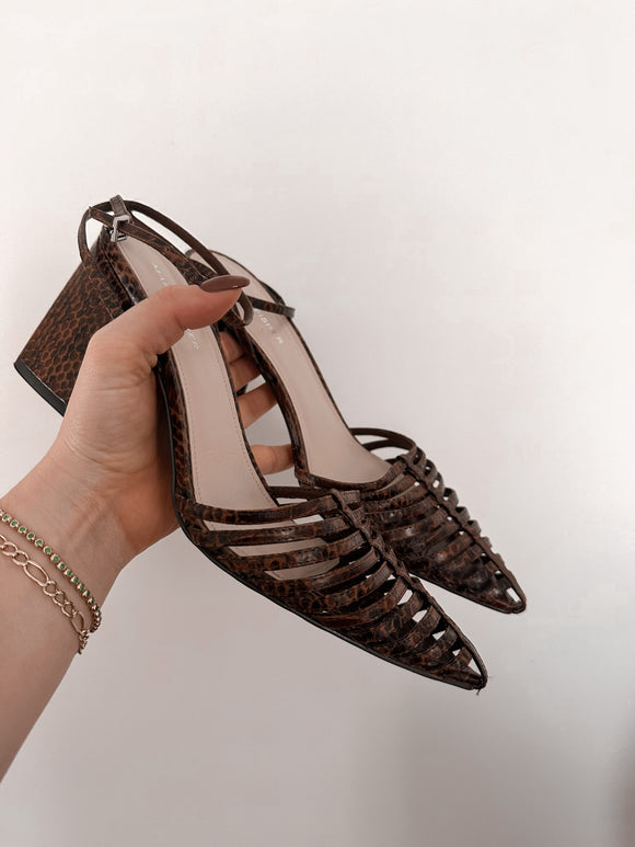 Marc Fisher Shoes fit a size 8